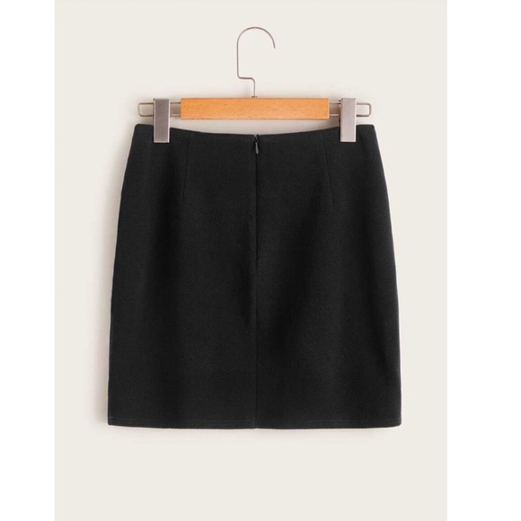 SHEIN Plus Black Embroidery Skirt - Picture 2 of 3